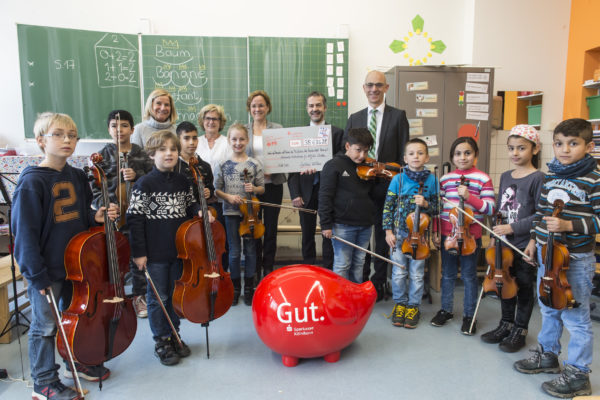 Ebenso die Musikschule der Stadt Bonn freute sich über die Unterstützung.