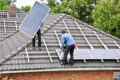 Solarplatten aufs Dach bauen