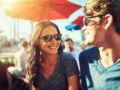 Mann und Frau genießen Sonne
